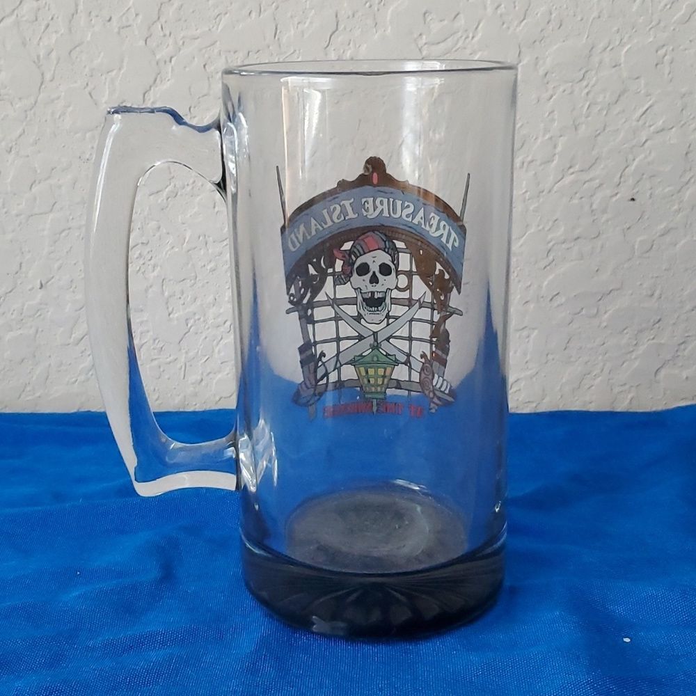 Vintage Treasure Island at The Mirage Las Vegas Glass Beer Mug Pirate Skull - Picture 3 of 7